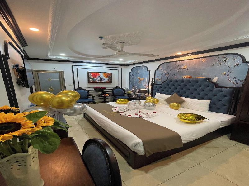 Nam Cuong X Hotel image