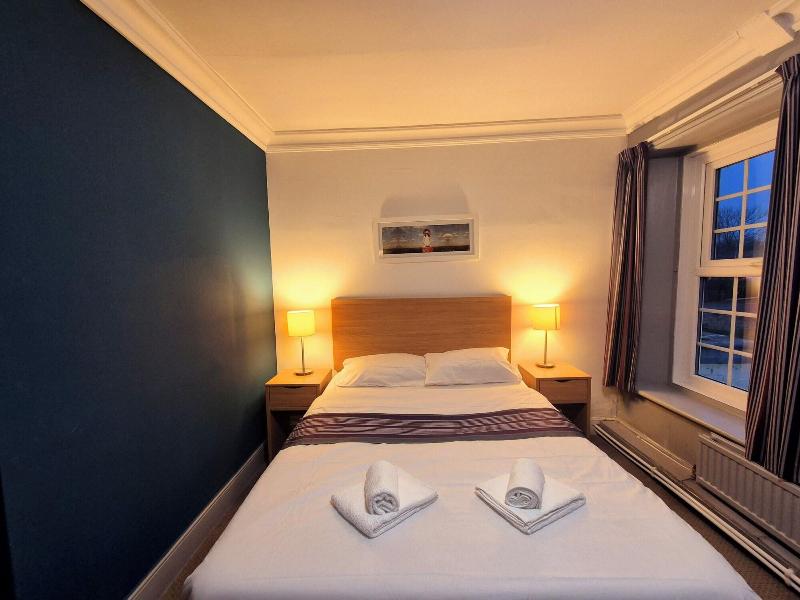 Eden Arms Hotel, Durham image