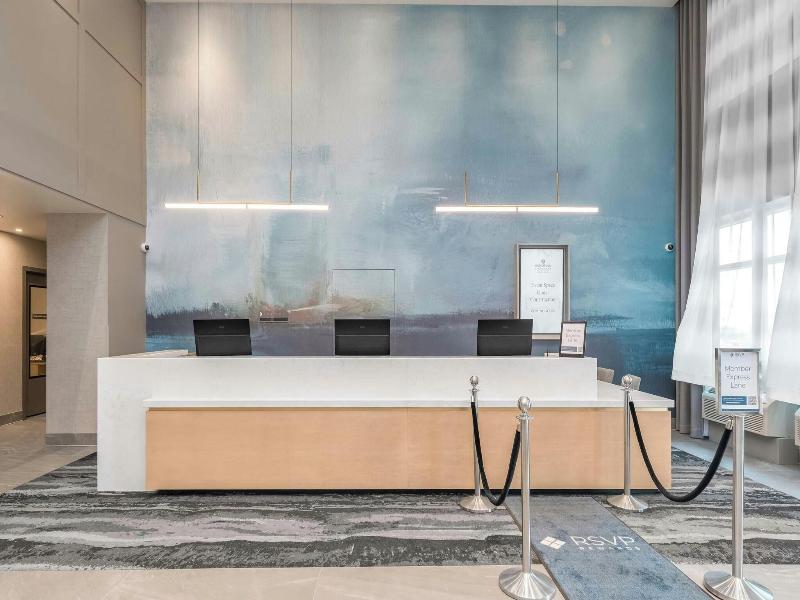 Sandman Signature Winnipeg Airport Hotel & Suite image