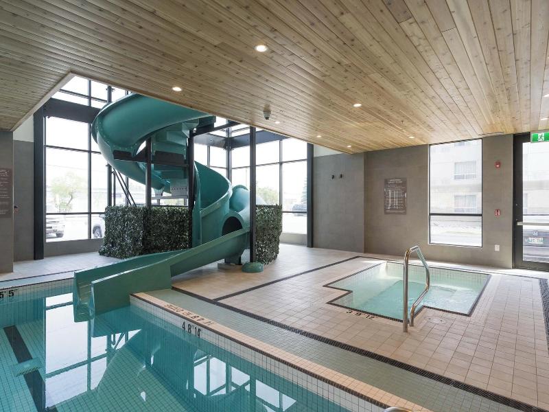 Sandman Signature Winnipeg Airport Hotel & Suite image