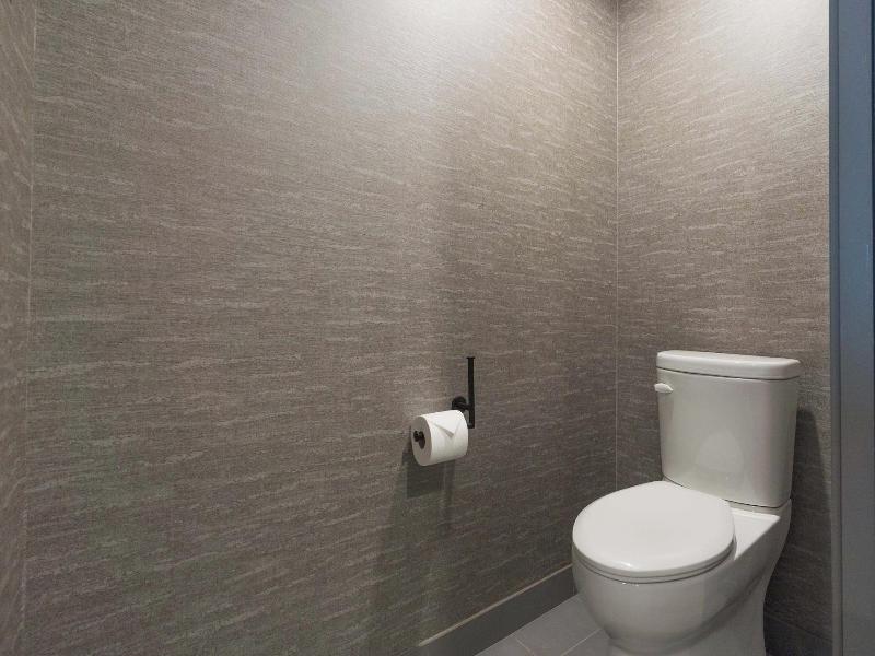 Sandman Signature Winnipeg Airport Hotel & Suite image