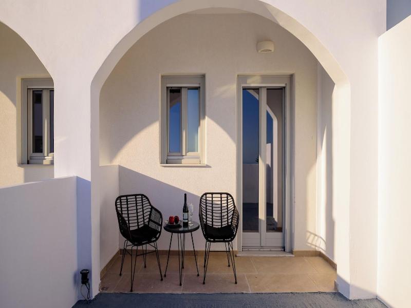 Elia Pyrgos Suites