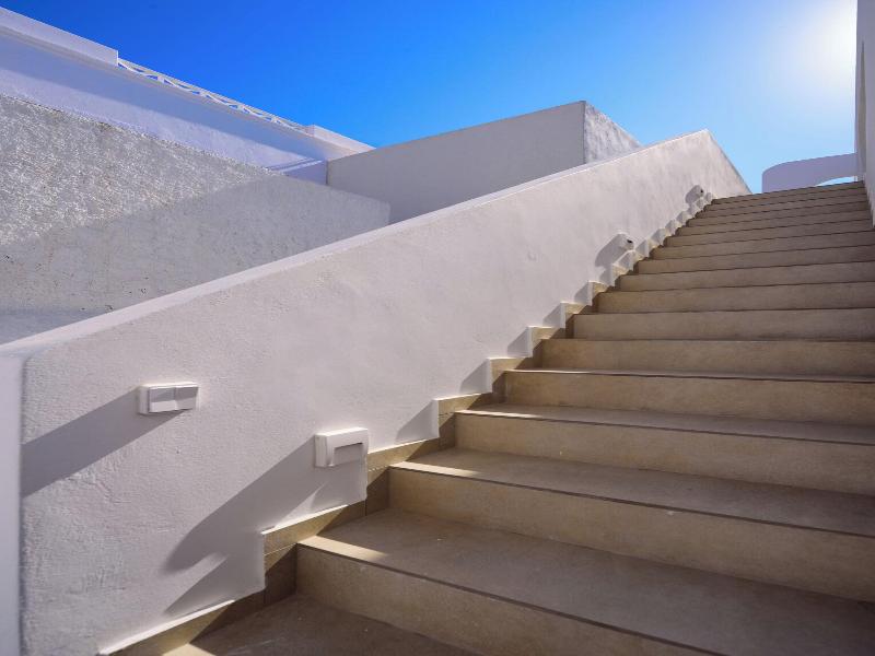 Elia Pyrgos Suites