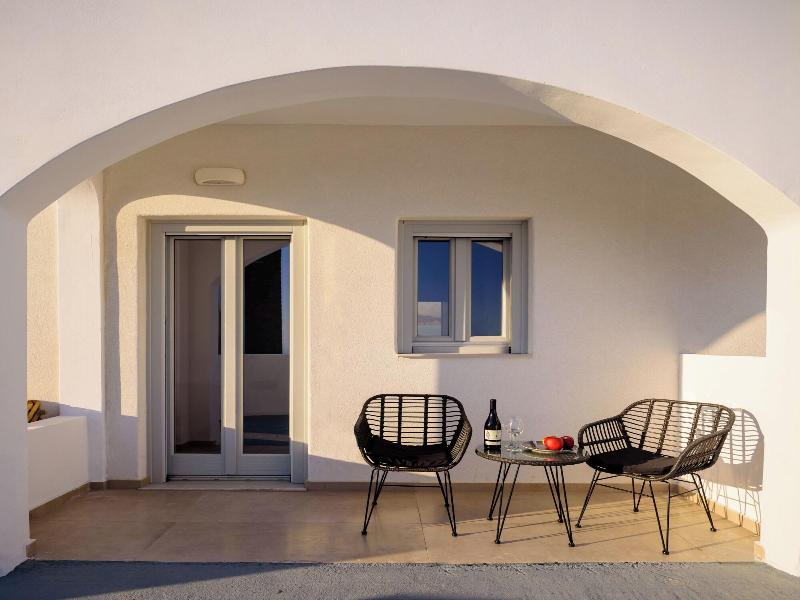 Elia Pyrgos Suites