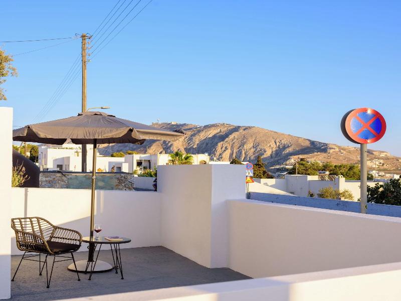 Elia Pyrgos Suites