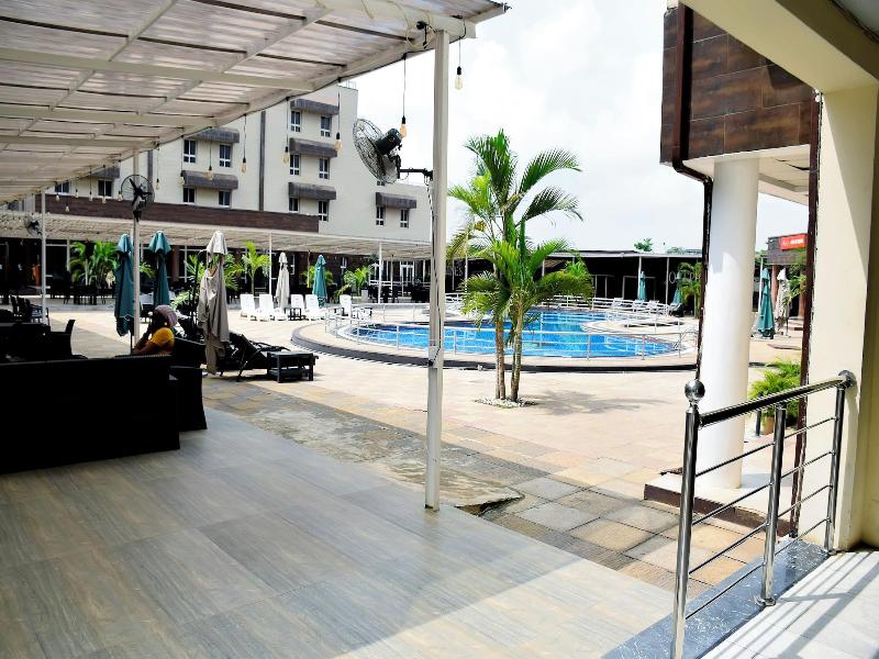 Sandralia Hotel image