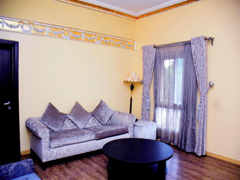 Sandralia Hotel image