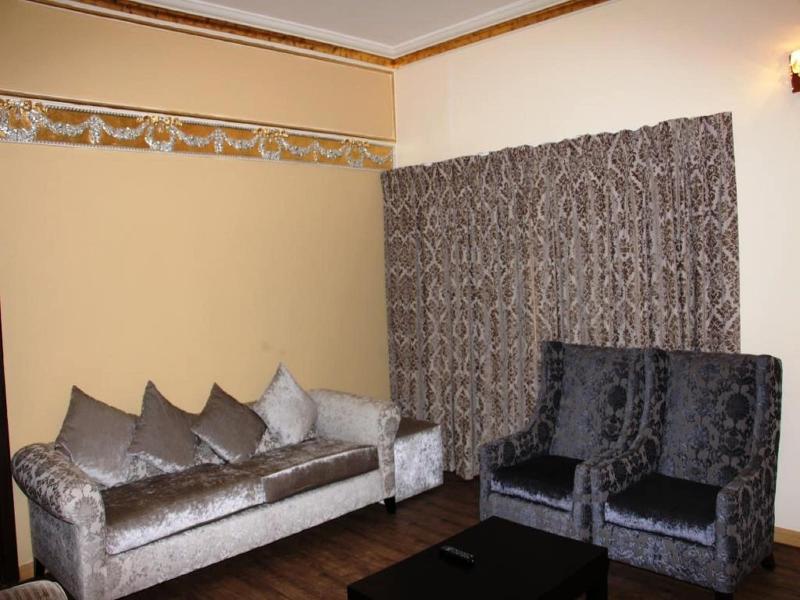 Sandralia Hotel image