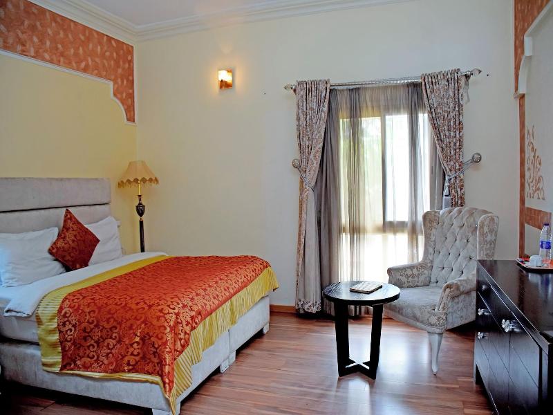 Sandralia Hotel image