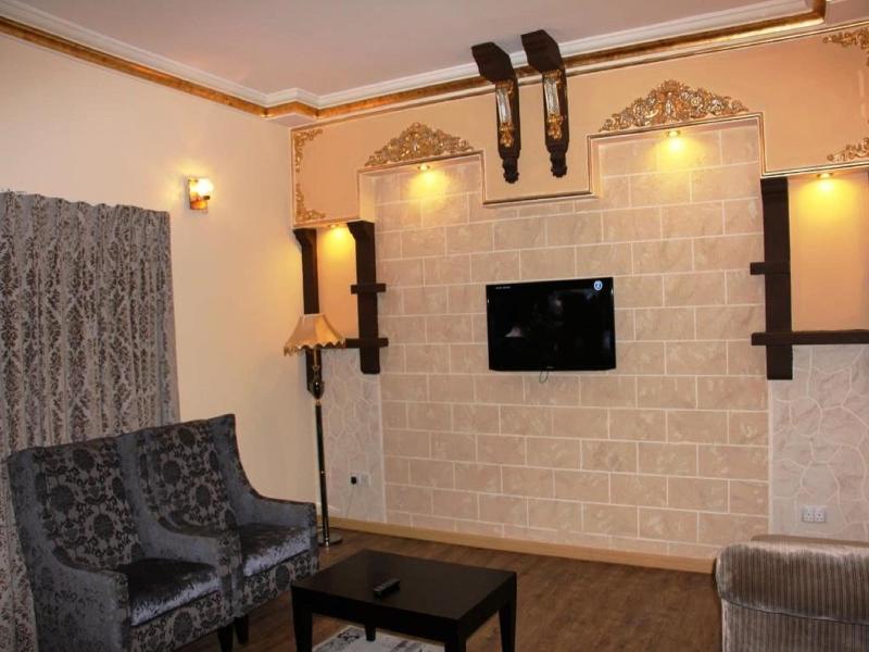 Sandralia Hotel image