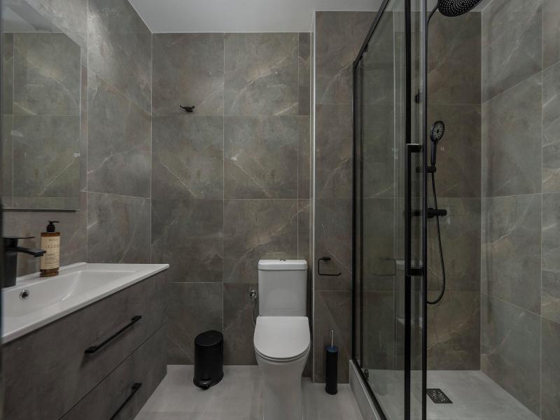Hebrard Industrial Suites image