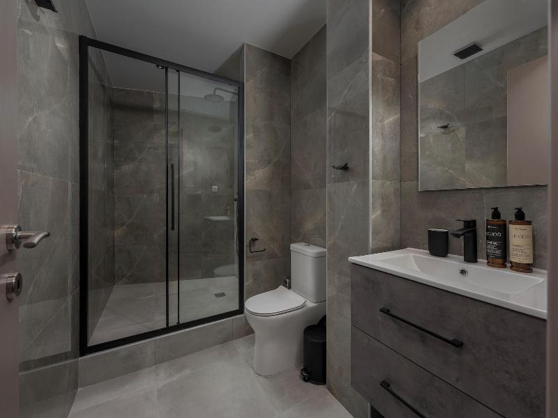Hebrard Industrial Suites image