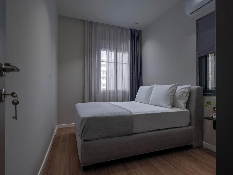 Hebrard Industrial Suites image