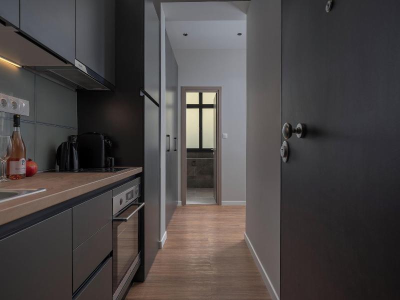 Hebrard Industrial Suites image