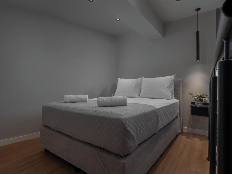 Hebrard Industrial Suites image