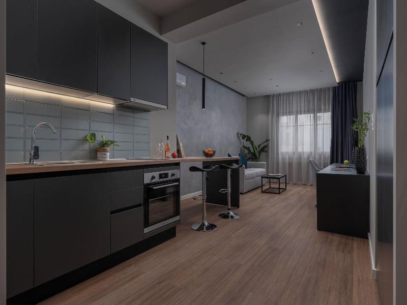 Hebrard Industrial Suites image