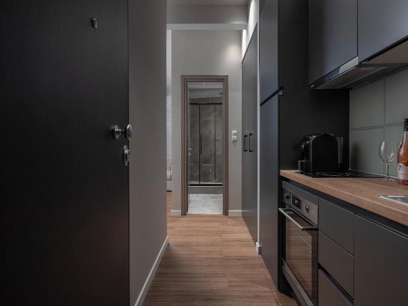 Hebrard Industrial Suites image