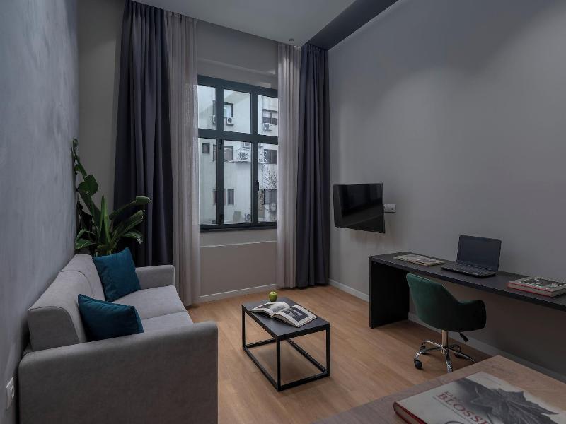 Hebrard Industrial Suites image