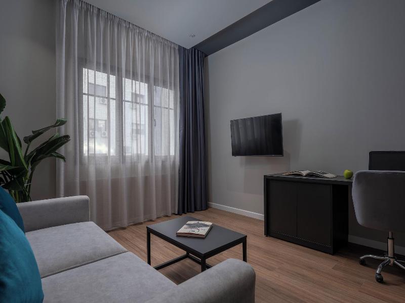 Hebrard Industrial Suites image