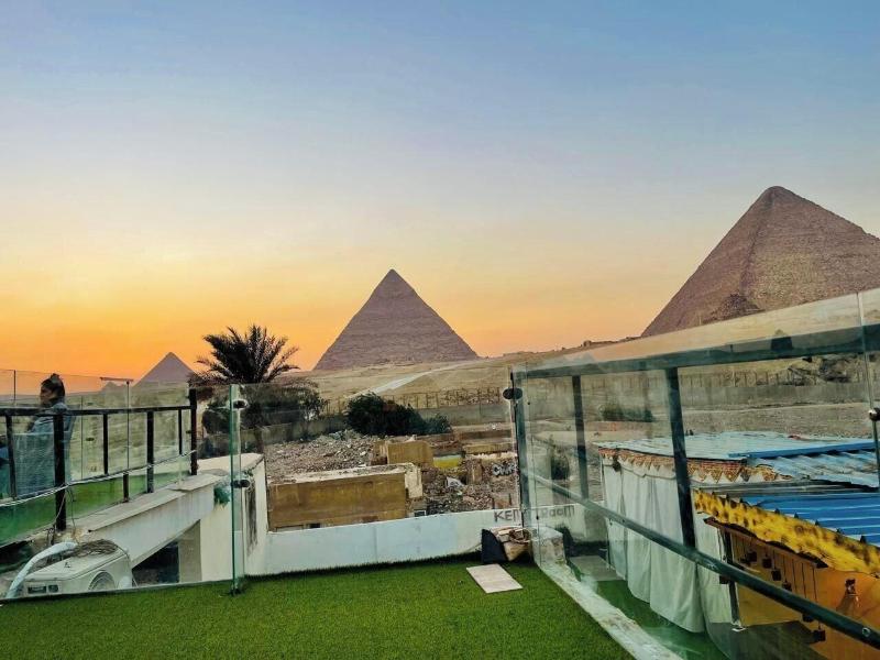 White House Pyramids View image