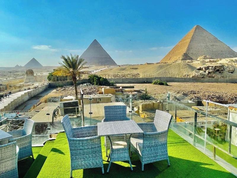 White House Pyramids View image
