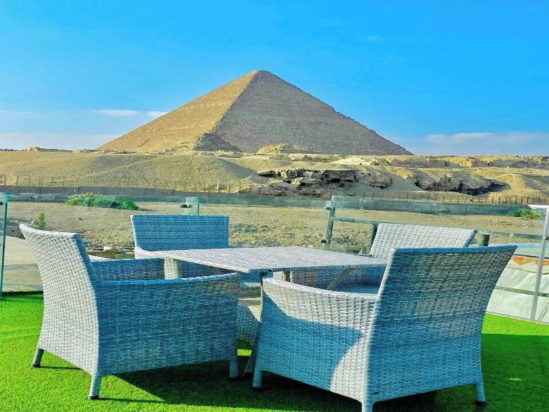 White House Pyramids View image