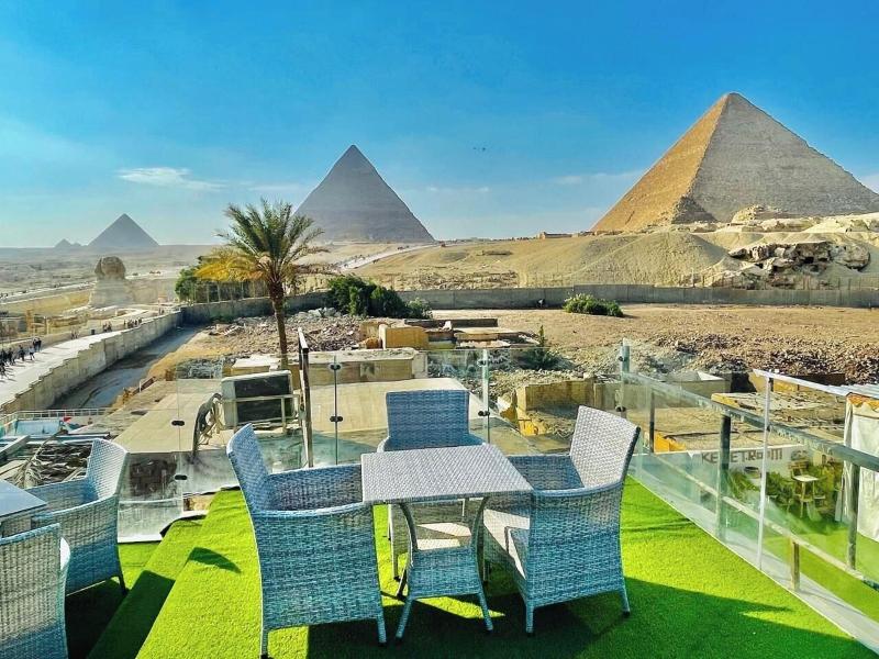 White House Pyramids View image
