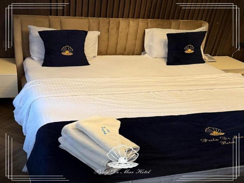 Perla De Mar Hotel image