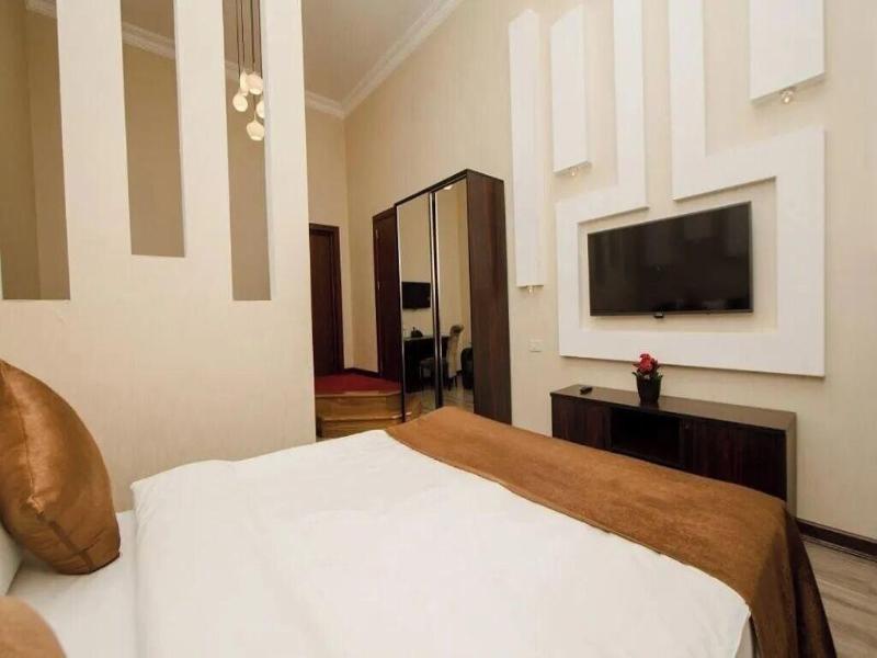 Passage Luxury Hotel Baku image