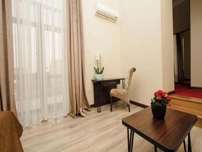Passage Luxury Hotel Baku image