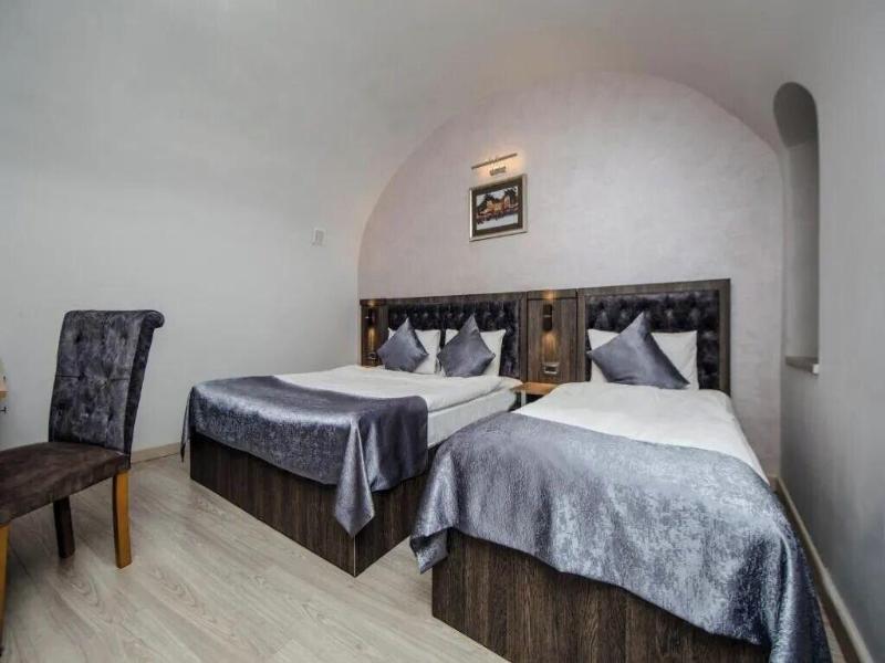 Passage Luxury Hotel Baku image