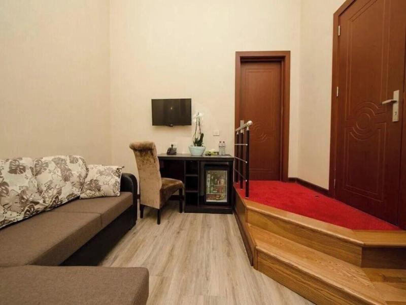 Passage Luxury Hotel Baku image