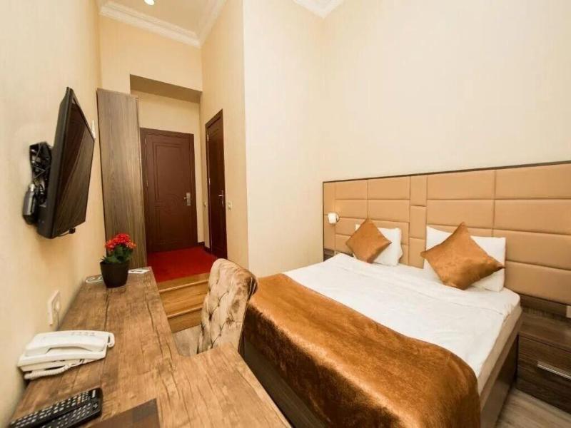 Passage Luxury Hotel Baku image