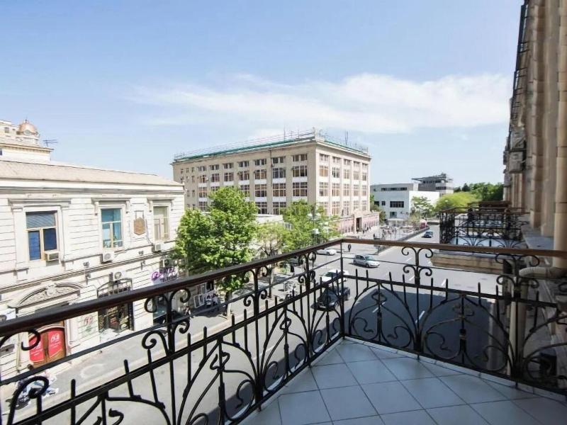 Passage Luxury Hotel Baku image