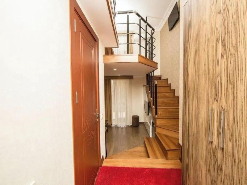 Passage Luxury Hotel Baku image