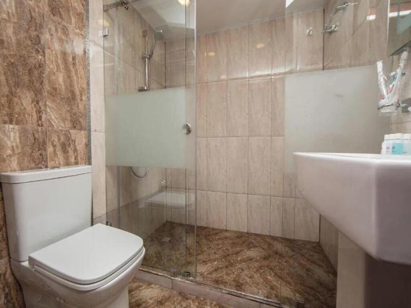 Passage Luxury Hotel Baku image