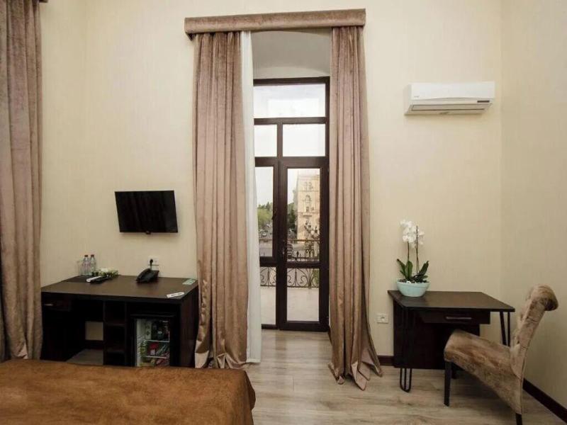 Passage Luxury Hotel Baku image