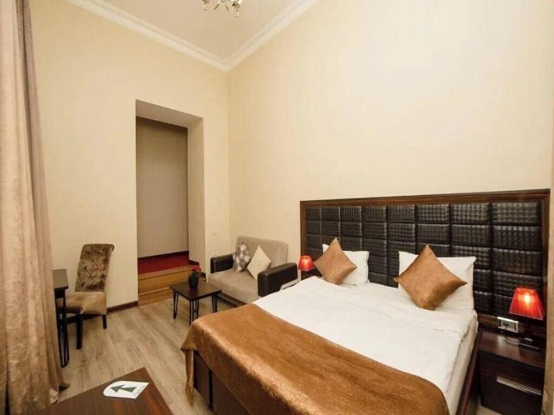 Passage Luxury Hotel Baku image