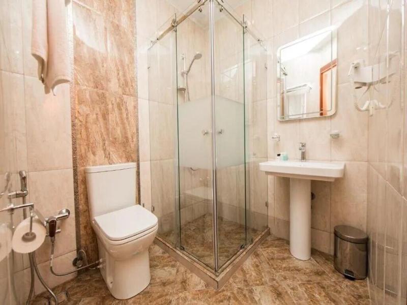 Passage Luxury Hotel Baku image