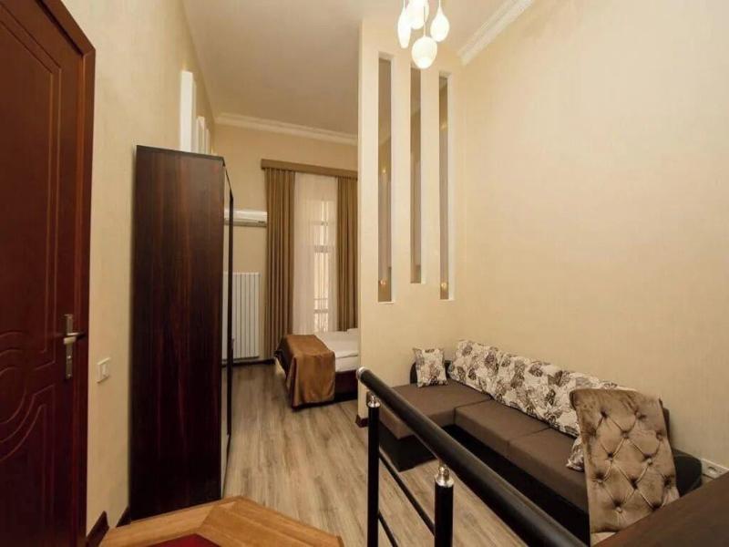 Passage Luxury Hotel Baku image