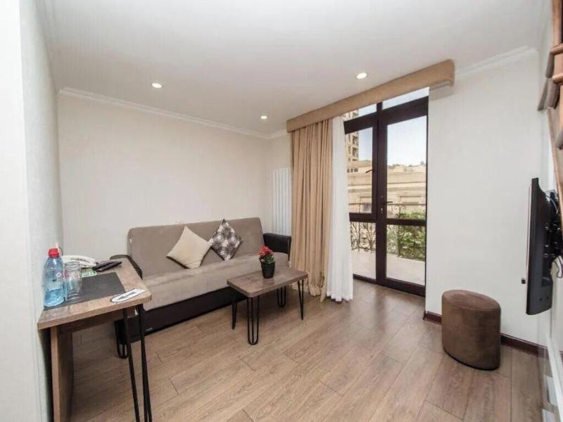 Passage Luxury Hotel Baku image