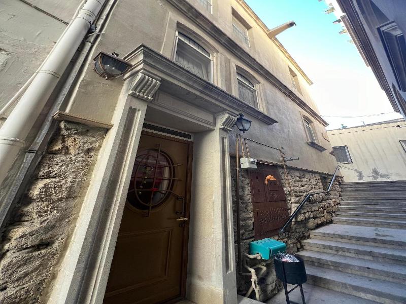 Old Rooms Hotel image