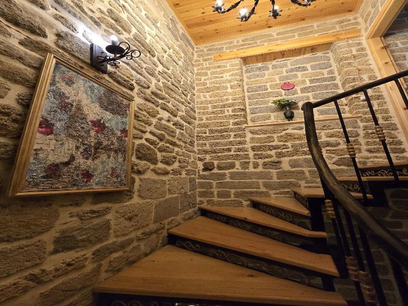 Old Rooms Hotel image