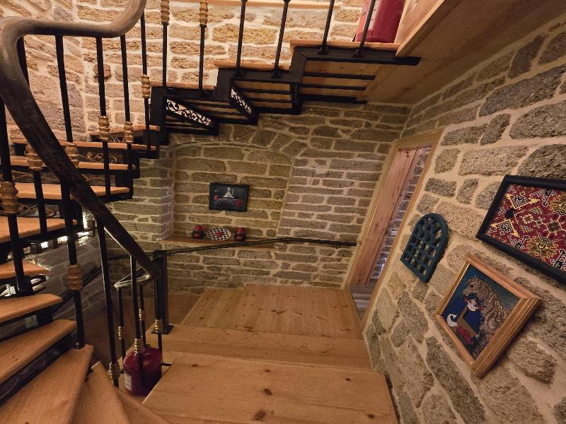 Old Rooms Hotel image