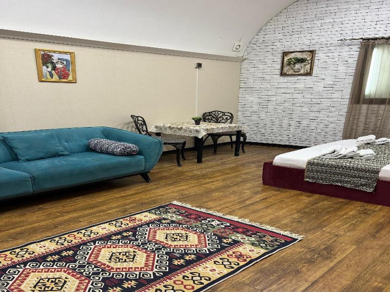 Old Rooms Hotel image