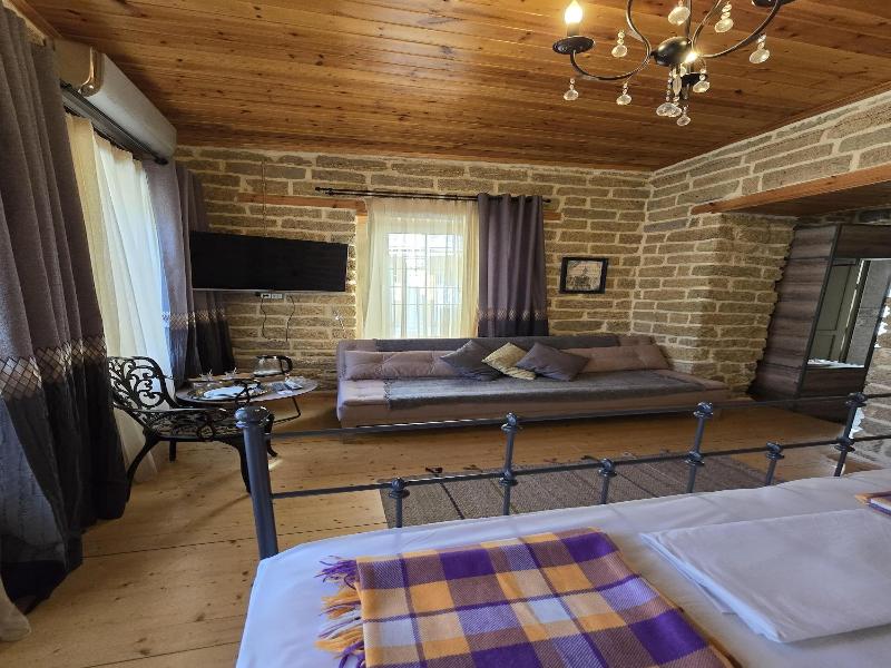 Old Rooms Hotel image