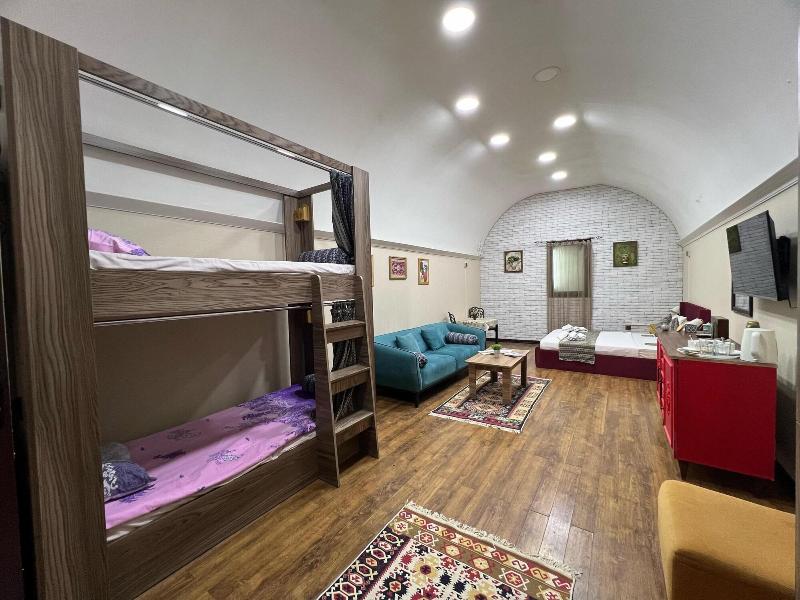 Old Rooms Hotel image