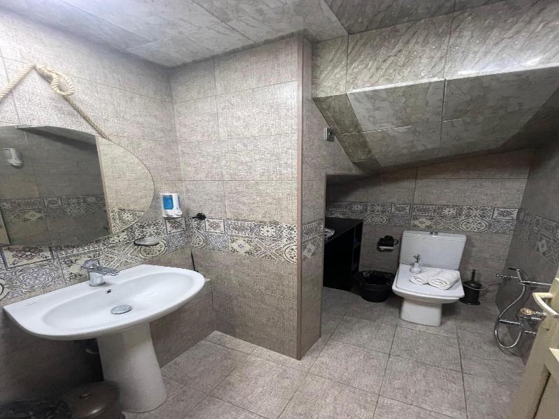 Old Rooms Hotel image
