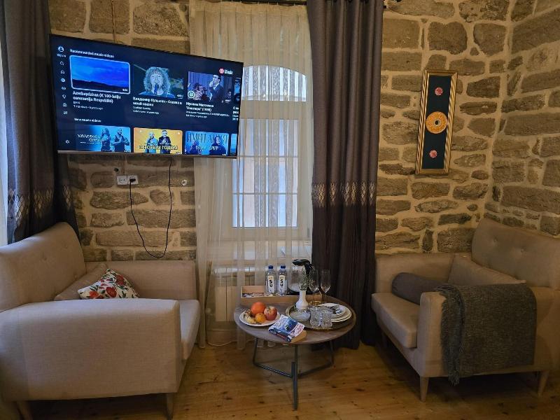 Old Rooms Hotel image