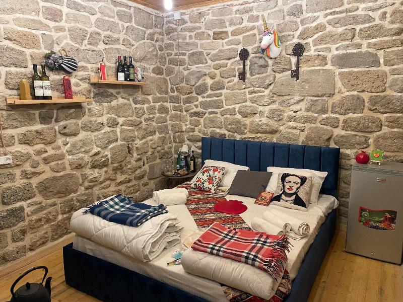 Old Rooms Hotel image